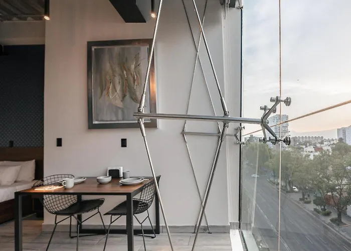 Skyline Loft - Modern Comfort, Stunning Views *