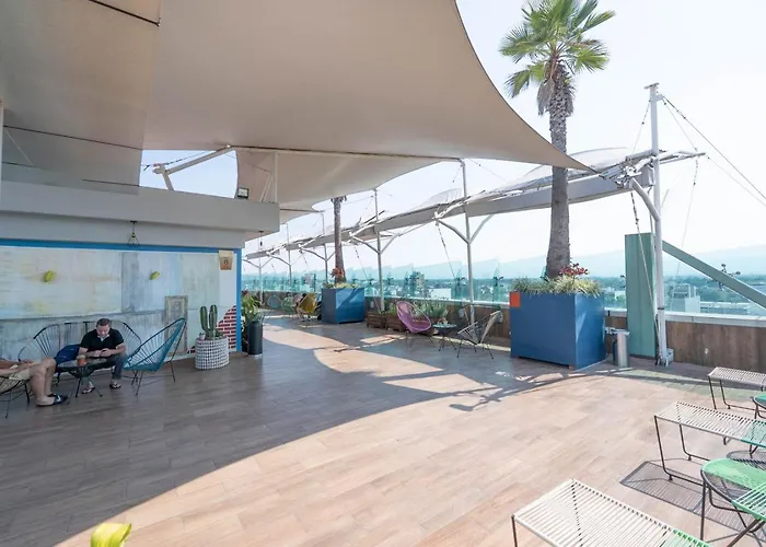 Skyline Loft - Modern Comfort, Stunning Views Apartamento *